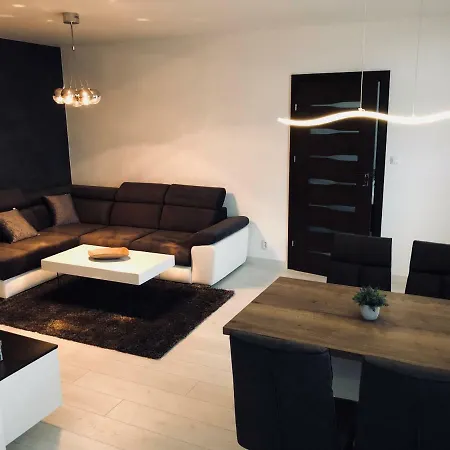 Lägenhet Centrum Luxury Mountain View Poprad