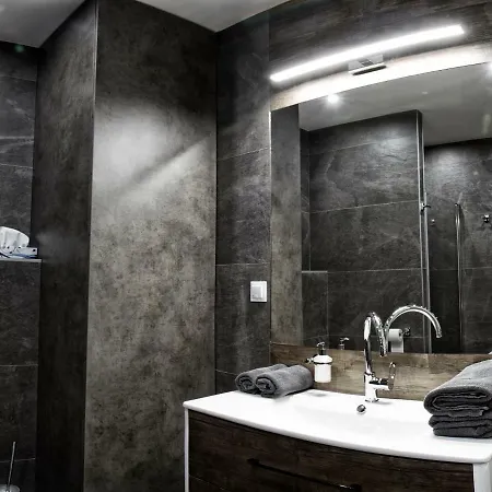 아파트 Centrum Luxury Mountain View *