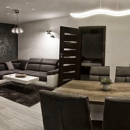 Centrum Luxury Mountain View *