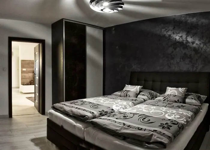Centrum Luxury Mountain View